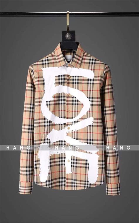 ถามหน่อยครับ เรื่องเสื้อ Burberry ของผู้ชาย .